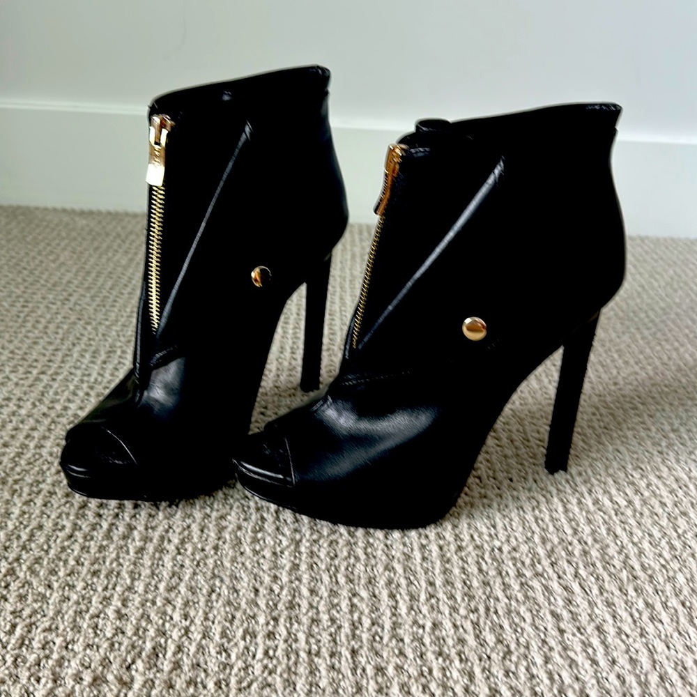 Super high sexy BCBG black heels